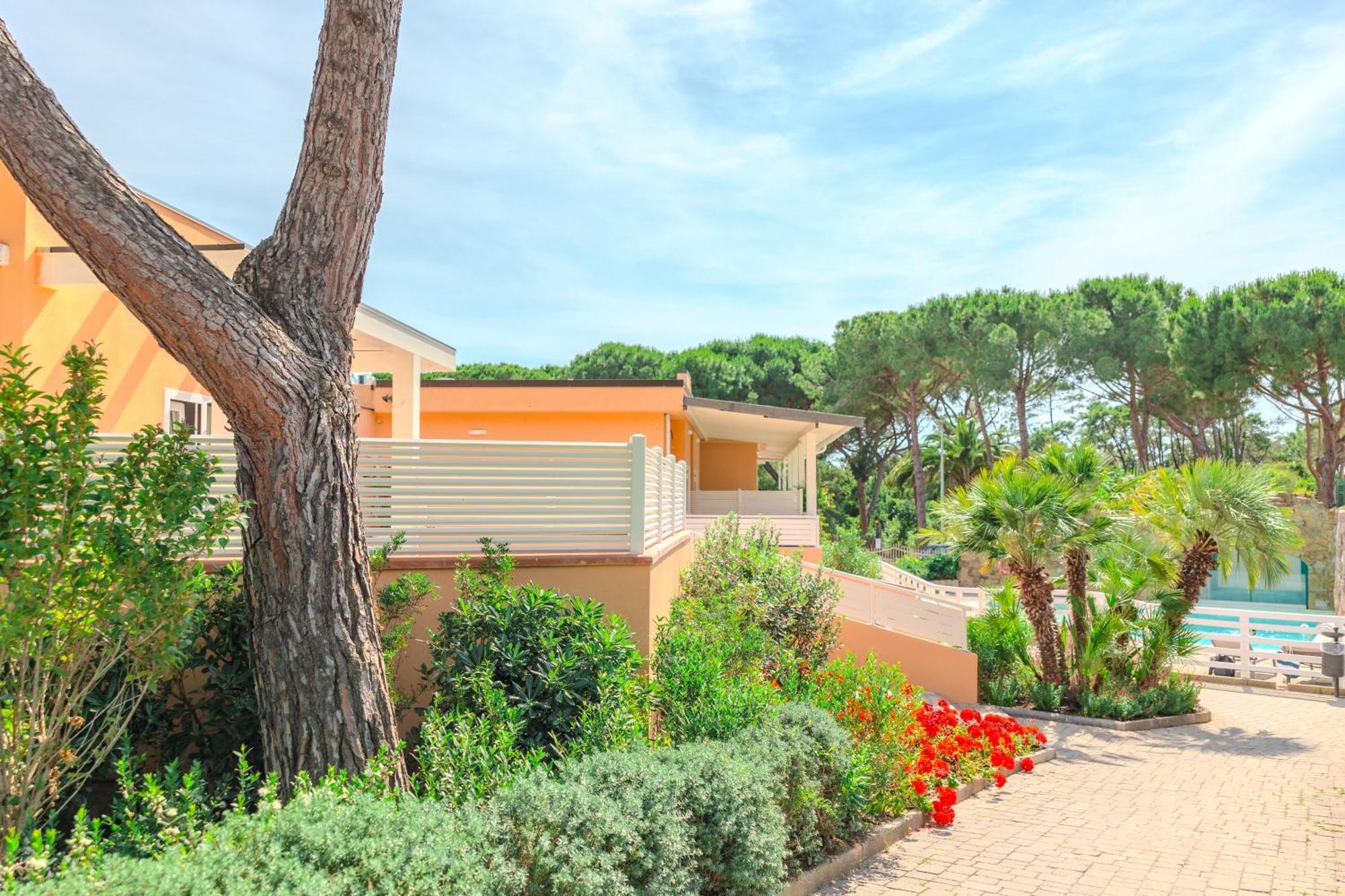 Tuscany Hotel Alle Dune Марина-ди- Кастаньето Экстерьер фото